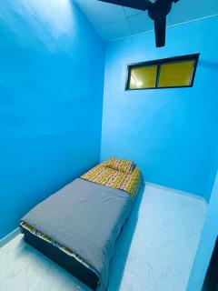 ADALIYA Homestay Kangar Perlis - Kangar - 6