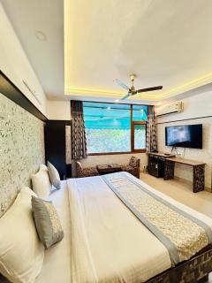 Hotel Satwah Home Stay Just 10 Minute Away Form Nizamuddin Railway Station - 0