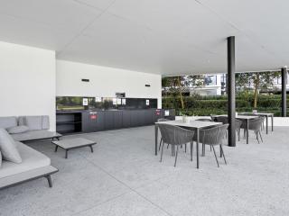 Palm Beach Luxury Apartment with Hinterland Views - Gold Coast - 6