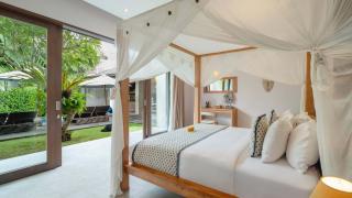 Villa Nikaia by Villa Finder - Seminyak - 4