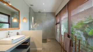 Villa Nikaia by Villa Finder - 1