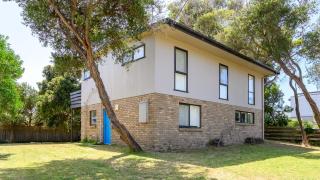 Classic 70's Beach House Outside - 97-99 Lohr Avenue - Inverloch - 9