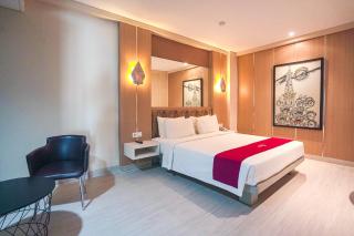 PYRENEES Malioboro Hotel - 3