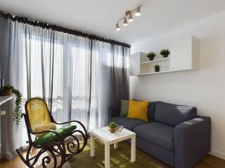 Warsaw City Centre - Studio for 3 people by Noclegi Renters - 2