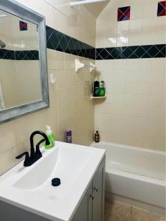 Room - with Free Wifi - 7