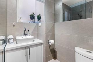 Urban Oasis in Toorak - 7