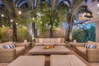 Surf KeySteps from Beach Beautiful Courtyard Hot Tub H0MES - Fort Lauderdale - 7