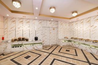 Foxoso Taj View Hotel - 4