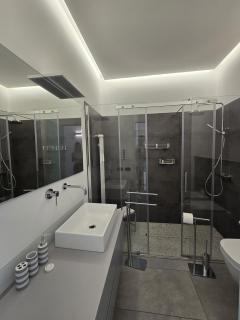 Modern flat with a stunning view in Cuneo center - Cuneo - 8