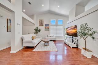 # Marbella Lane - 4BR Lavish Castle Retreat - Indio - 8