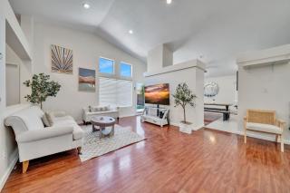 # Marbella Lane - 4BR Lavish Castle Retreat - Indio - 0