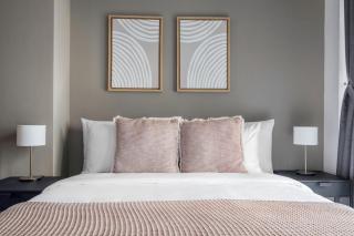 Blueground Marina Gate city view sauna gym DXB-1338 - 2