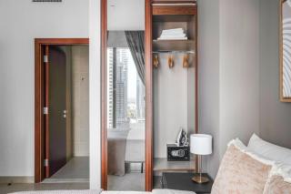 Blueground Marina Gate city view sauna gym DXB-1338 - 1