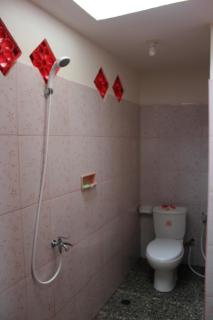 Krisna Bungalows and Restaurant - 8