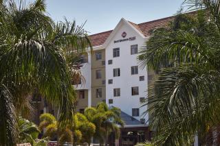 Best Western Plus Paramount Hotel - 9