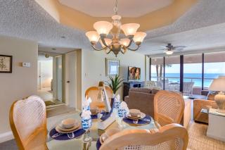 5F Crescent Beach Club - 4