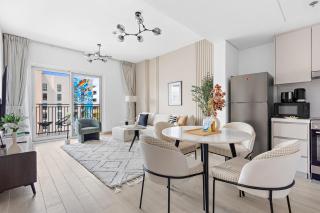 Silkhaus Chic 1BDR with Canal View on Yas Island - Abu Dhabi - 8