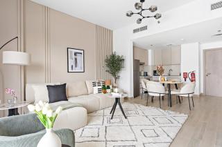 Silkhaus Chic 1BDR with Canal View on Yas Island - Abu Dhabi - 2