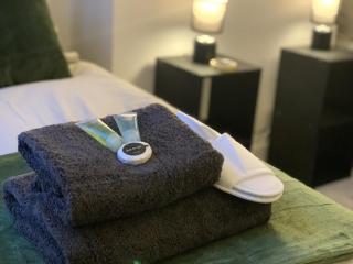 The Hughenden Townhouse / Free Parking / Wifi - 4