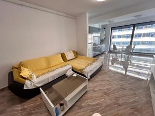 Teacher3 - Mamaia - 4
