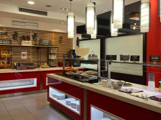Ibis Budget Girona Costa Brava - Girona - 1