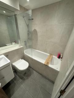 Modern and cozy two bed in Clapham 5 - 6