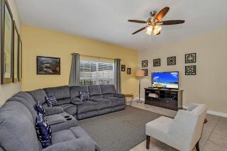 Last Minute Disney Getaway! Private Pool, Hot Tub & Games Room. Book Now! #55557 - Kissimmee - 9
