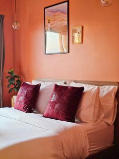 Cicada Bed Sea View Hua Hin Beachfront x La Habana, Room visited by Thai Travel Bloggers on 2022-2024 - 7