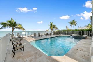 Crystal Seashore, Gorgeous 4 Bed, 5 Bath Beachfront Family Pool House - 0