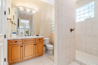 Crystal Seashore, Gorgeous 4 Bed, 5 Bath Beachfront Family Pool House - Bonita Springs - 2