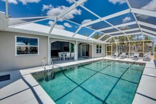 Villa Tropical Breeze by CoralVilla - pool, good boat location - Cape Coral - 5