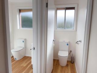 Sunny Retreat House - Hobart - 1
