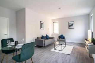 Modern 1 Bed Apartment in Waterloo Liverpool - 2