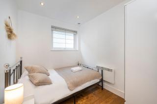 Stylish 2 Bedroom Apartment in Chelsea by Battersea Park with AC - Londra - 2