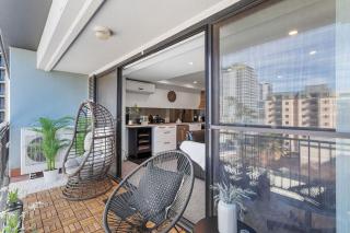 City Life 2BR Apt with Pool,Gym, Sauna, Carbay - 2