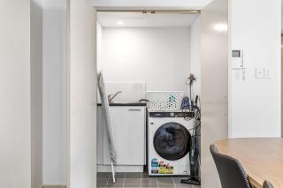 City Life 2BR Apt with Pool,Gym, Sauna, Carbay - 3