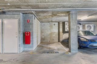 City Life 2BR Apt with Pool,Gym, Sauna, Carbay - 1