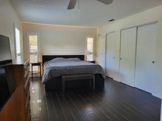 Comfortable home, heated salt-cell pool, 10 min to beach - Sarasota - 8