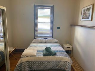 Dalton Street Bungalow - Orange - 2