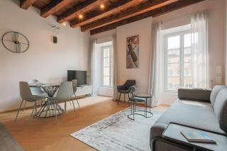 Luca's Luxury Flat in Palazzo Diaz - Como City Center - Como - 2