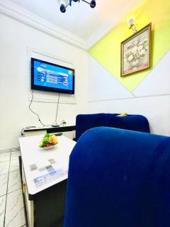 1 Bed Studio Sleeps 2 - Wifi Balcony Parking - 6