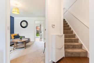 The Cosy House with Free Parking, Garden and Smart TV with Netflix by Yoko Property - Perfect for Contractors, Groups & Relocation - Leamington Spa - 7