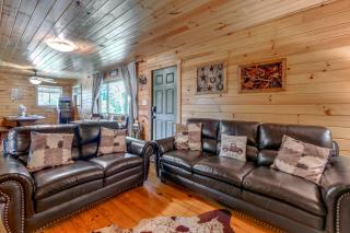 Nantahala Village Cabin with Resort Amenities! - Roundhill - 5