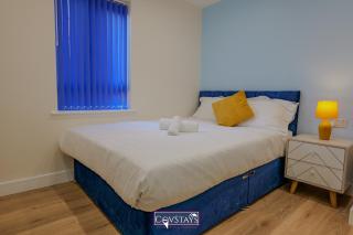 Beauchamp House - 2-bed apartment in Coventry City Centre, Free Parking, by COVSTAYS - 2