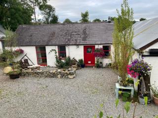 Stone Wall Cottage - Castlewellan - 0