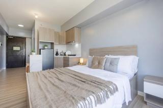 Furnished Designer Studio in Cebu IT Park with Amazing Mountain View, Fast WiFi, Netflix, Pool and More - Cebu City - 8
