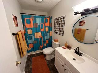 Hot Tub Time Capsule with Waterbed & Jukebox - Middle Grove - 8