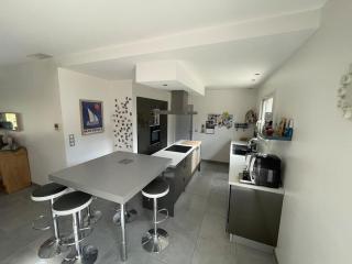 Maison avec piscine billard - 3