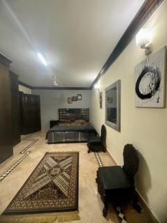 Luxurious Modern Living, F-11, Islamabad - Islamabad - 1