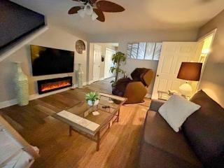 Spa Retreat - Hot Tub & Massage Chair - Middle Grove - 9